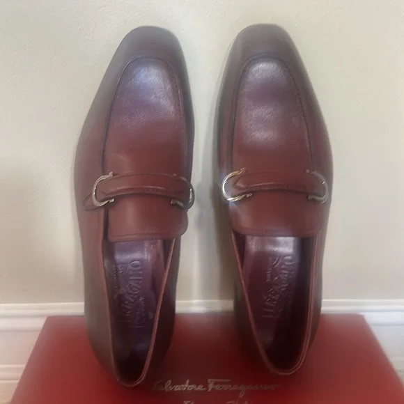 Burgundy Salvatore Ferragamo with size of 9 1/2 European size display picture 1